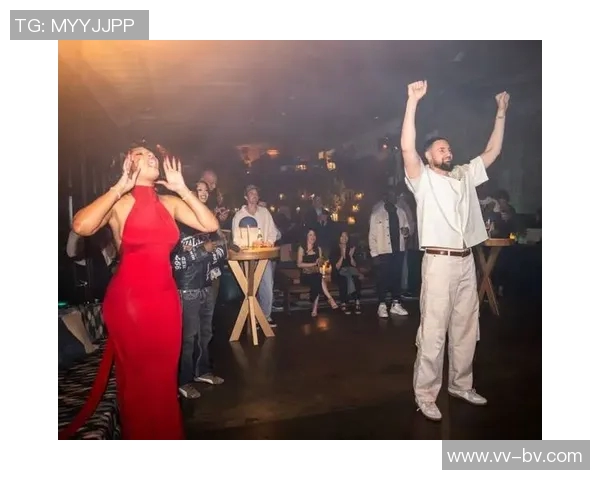 马冬梅身材惊艳引热议克莱表现低迷场均仅9分3板命中率堪忧